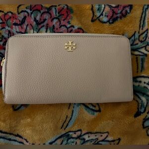 Tory Burch Light Beige Wallet with Gold Logo